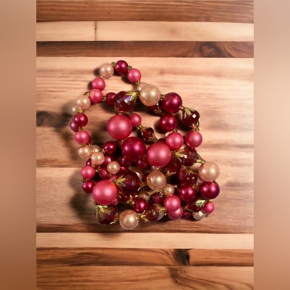 Retro 1960s Double Strand Pink Beads Necklace, Made in Hong Kong - Picture 3 of 6